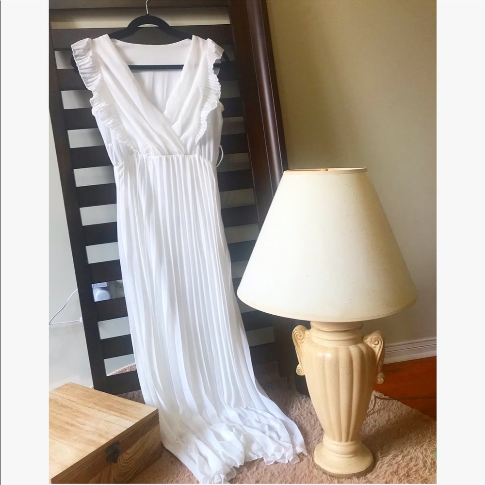 White Elegant long dress!